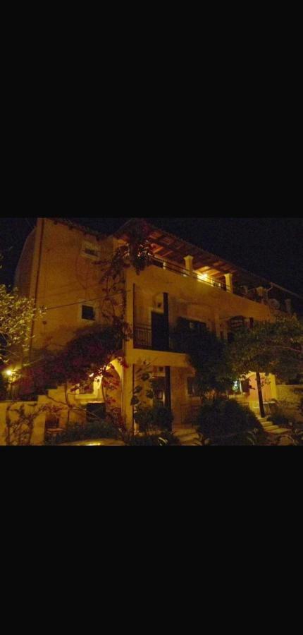 Villa Efterpi Kontokali Buitenkant foto
