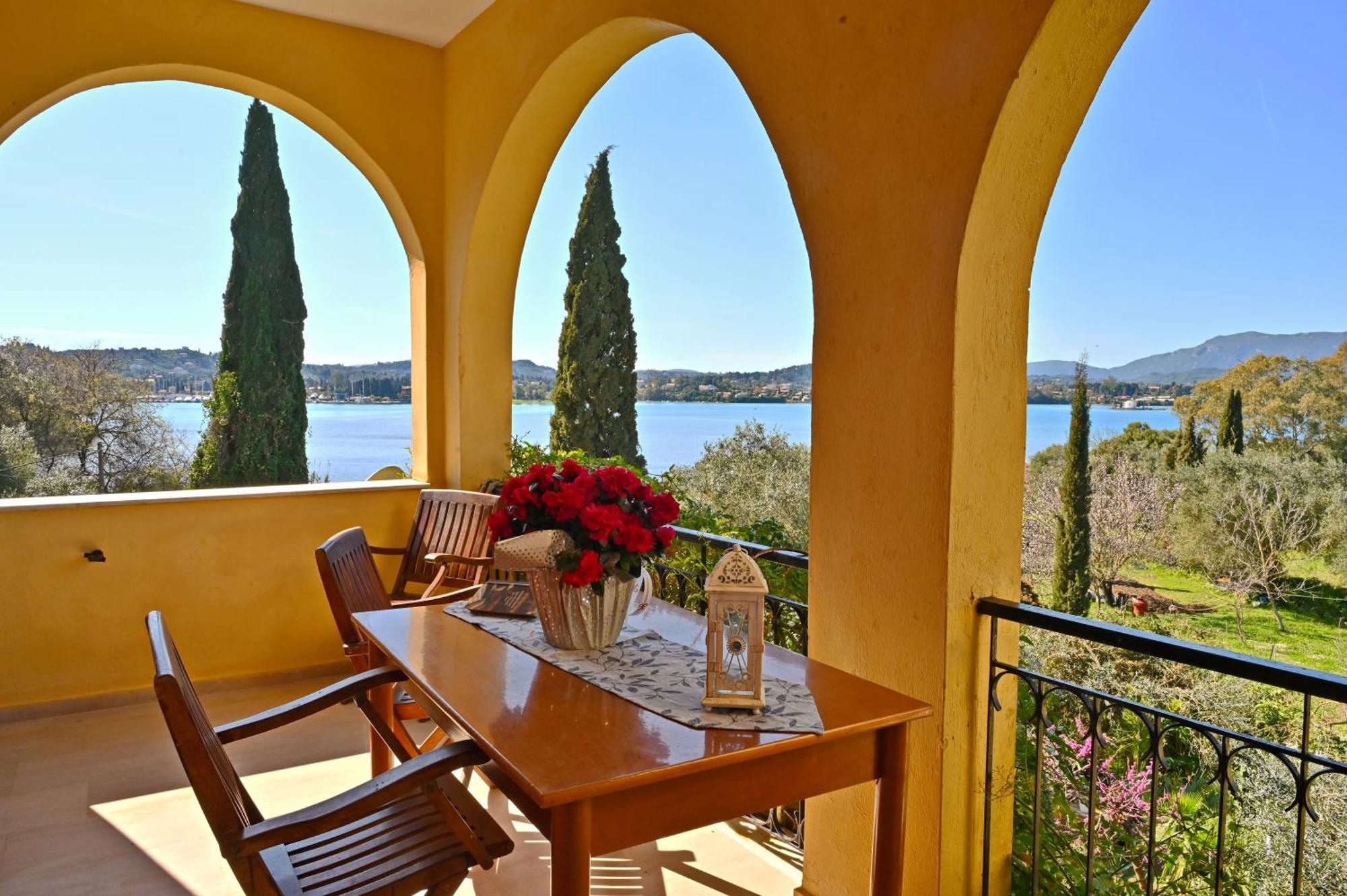 Villa Efterpi Kontokali Buitenkant foto