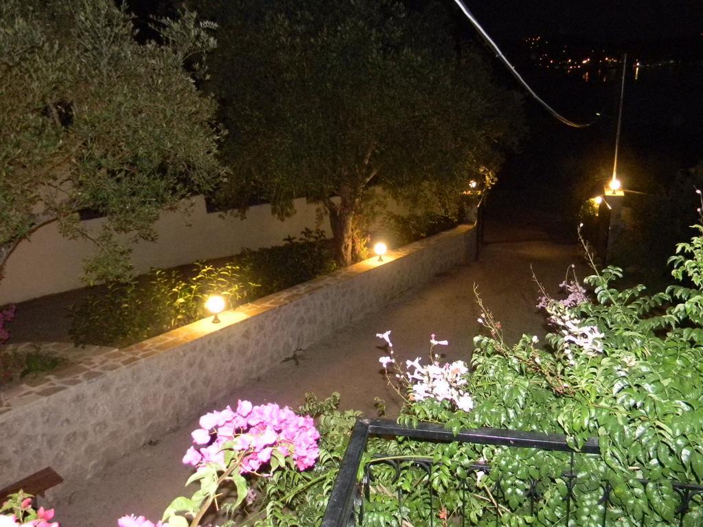 Villa Efterpi Kontokali Buitenkant foto