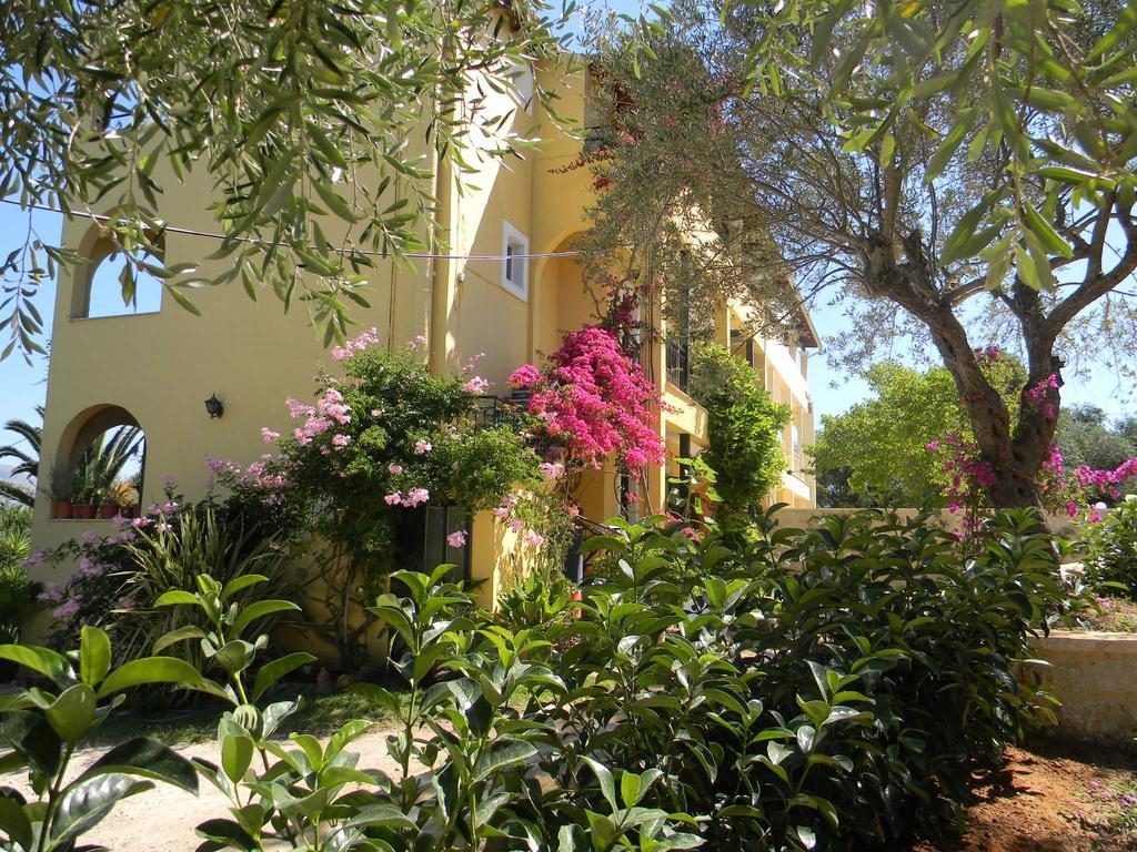 Villa Efterpi Kontokali Buitenkant foto